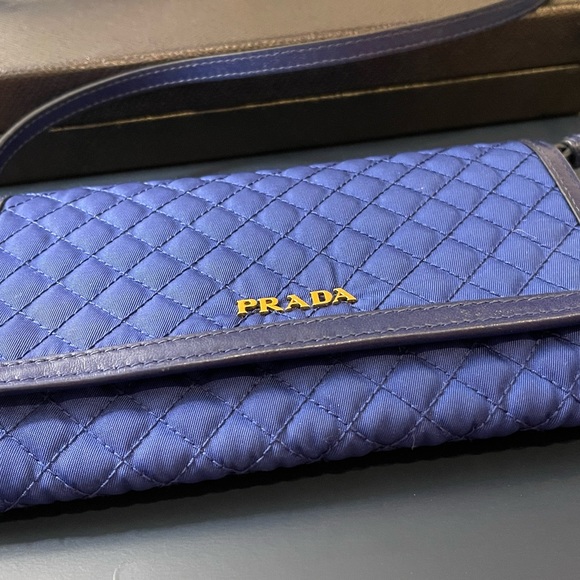 💯Authentic PRADA WOC wallet on chain (Blue) - Picture 2 of 14